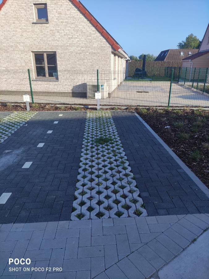 Vakantiewoning Polderhuis 10, Airco En Verwarming In Alle Kamers, Prive Parkeerplaats En Afgesloten Tuin Koksijde Zewnętrze zdjęcie