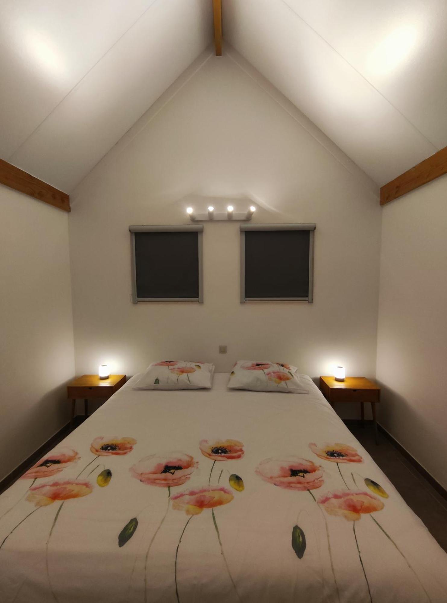 Vakantiewoning Polderhuis 10, Airco En Verwarming In Alle Kamers, Prive Parkeerplaats En Afgesloten Tuin Koksijde Zewnętrze zdjęcie